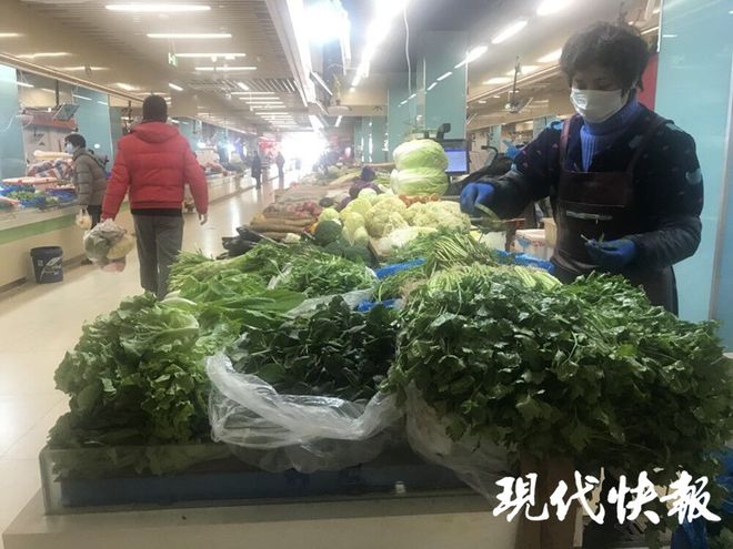 一带着泥土的新鲜蔬菜上架！南京开业菜场已超110家(图2)